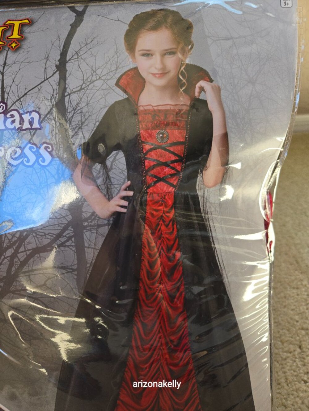 NIB Victorian Vampiress Vampire 12-14 Years or Small Adult - Picture 3 of 3